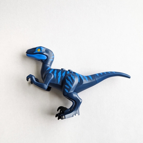 LEGO Dinosaur Blue Velociraptor - Picture 5 of 5